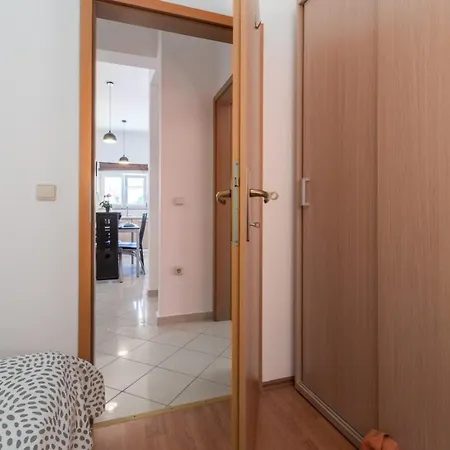 Cosy 2-bedroom Apt 